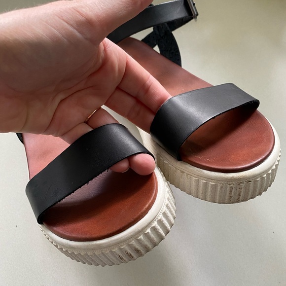 MIA Strappy Buckle Platform Chunky Sandals Y2K super cute, great for summer! - Picture 5 of 8